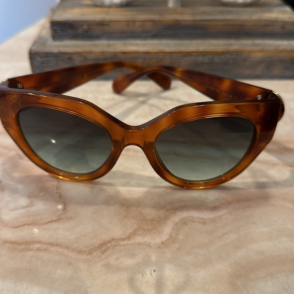 GUCCI GG1408S 004 Butterfly Sunglasses Tortoiseshell - Picture 7 of 12